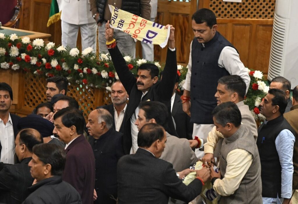 Jammu and Kashmir Assembly has become a battlefield