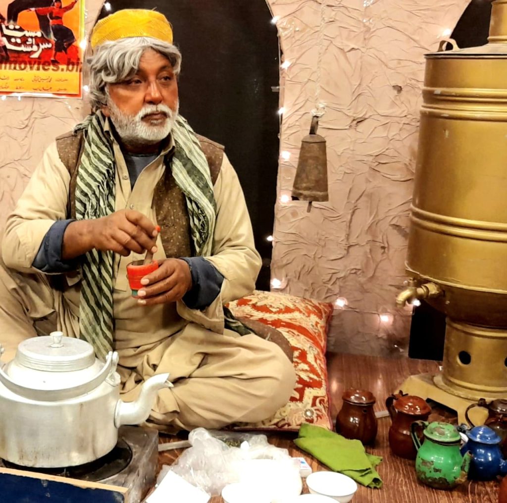 Zanjirona was the last TV serial in the life of Aghaji.com’s Rafiqa and Qissa Khwani Gup’s Chacha Talu (Saleem Shoq).