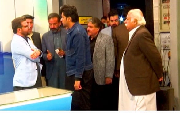 Adviser to the Khyber Pakhtunkhwa Chief Minister on Information, Shafi Jan, visits the Khyber Television Peshawar Centre.