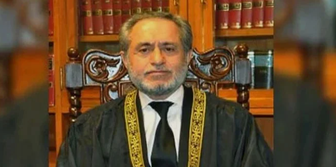 مخصوص نشستوں کے کیس میں سپریم کورٹ کا اکثریتی فیصلہ درست نہیں تھا، جسٹس جمال مندوخیل The majority decision of the Supreme Court in the reserved seats case was not correct, Justice Jamal Mandokhel