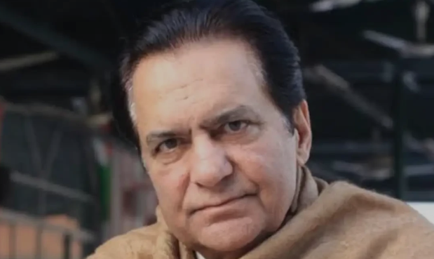 میری پیدائش پشاور کے علاقہ رام داس میں ھوئ گڑھی میراحمد شاہ کے گلی کوچوں میں بچپن گزرا۔ فردوس جمال۔۔ I was born in the Ramdas area of Peshawar and spent my childhood in the streets of Garhi Mir Ahmad Shah. Firdous Jamal.