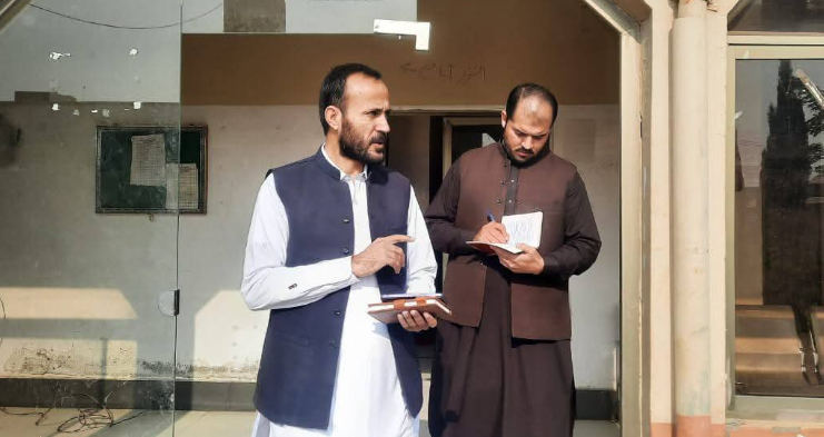 بنوں: میرانشاہ روڈ پر دہشتگردوں کا حملہ، اسسٹنٹ کمشنر شمالی وزیرستان اور 2 پولیس اہلکاروں سمیت 4 افراد شہید Bannu: Terrorists attack Miranshah Road, 4 people including Assistant Commissioner North Waziristan and 2 police personnel martyred