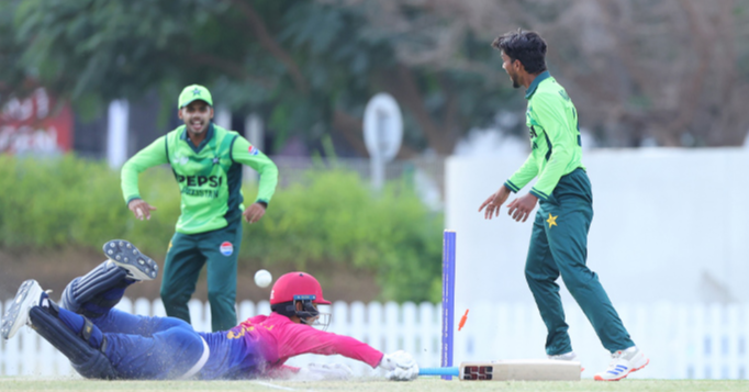 پاکستان نے انڈر19 ایشیا کپ کے سیمی فائنل کیلئے کوالیفائی کرلیا Pakistan qualifies for semi-finals of U-19 Asia Cup
