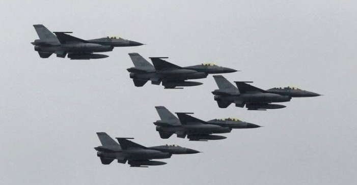 امریکہ نے پاکستان کے ایف 16 طیاروں کی اَپ گریڈیشن کےلیے 686 ملین ڈالر کی منظوری دیدی US approves $686 million for upgrade of Pakistan's F-16 aircraft