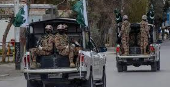 خیبرپختونخوا میں سیکیورٹی فورسز کی دو کامیاب کارروائیاں، 13 دہشت گرد ہلاک Security forces conduct two successful operations in Khyber Pakhtunkhwa, killing 13 terrorists