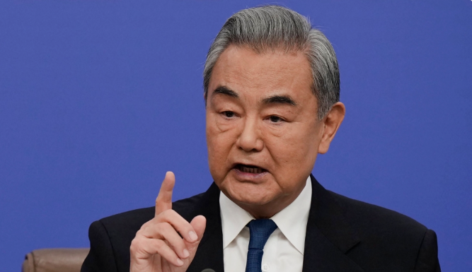 چین کا امریکہ اور اسرائیل سے ایران پر حملے فوری بند کرنے کا مطالبہ China calls on US and Israel to immediately stop attacks on Iran