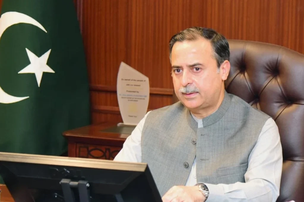 پاکستانی بندرگاہیں ٹرانس شپمنٹ مرکز کے طور پر اپنی پوزیشن مضبوط کر رہی ہیں، وفاقی وزیر بحری امور محمد جنید انوار چوہدری