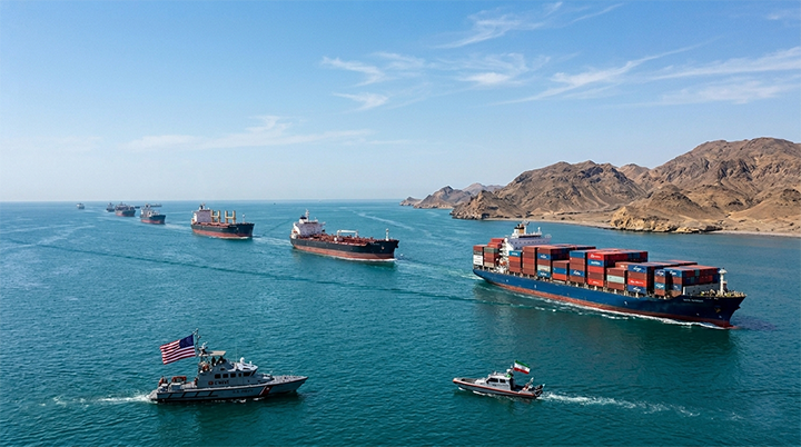 امریکا ایران جنگ بندی، آبنائے ہرمز سے جہاز گزرنا شروع