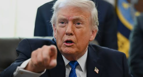 ایران کو صرف ایک رات میں ختم کرسکتے ہیں اور وہ منگل کی رات ہوسکتی ہے،امریکی صدر کی نئی دھمکی We can destroy Iran in just one night and it could be Tuesday night, says US President's new threat