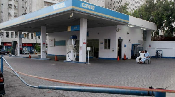 وفاقی حکومت کی یقین دہانی کے بعد خیبرپختونخوا میں سی این جی سٹیشنز کھلنے لگے Federal government assures supply of CNG to Khyber Pakhtunkhwa