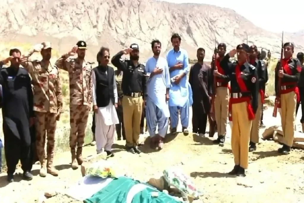 فرنٹیئر کور بلوچستان: سینئر افسران کی زیارت میں شہید بہادر اہلکاروں کے لواحقین سے ملاقات