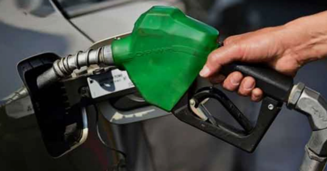 حکومت نےڈیزل اور پٹرول کی قیمتوں میں اضافہ کردیا The government has increased the prices of diesel and petrol