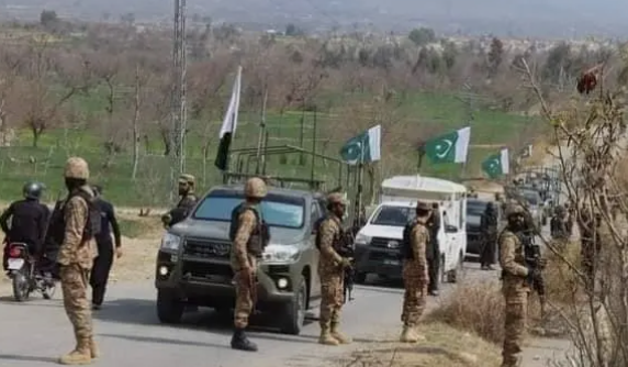 بنوں کے بکاخیل میں دہشت گردوں کے خلاف آپریشن دوسرے روز بھی جاری، کرفیو نافذ Counter-terrorism operation continues for second day in Bannu's Bakakhel