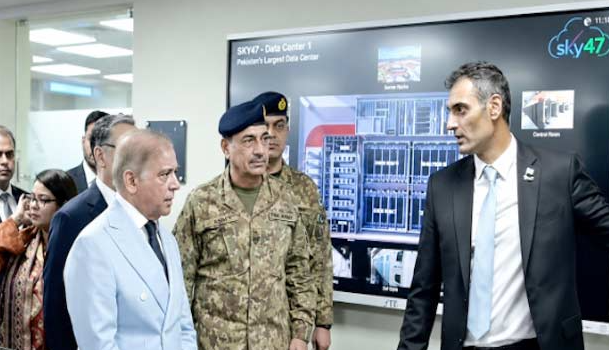 وزیراعظم اور فیلڈ مارشل نے سکائی 47 ڈیٹا سینٹر ’’قراقرم ون‘‘ کا افتتاح کردیا The Prime Minister and the Field Marshal inaugurated the Sky 47 data center, "Karakoram One."