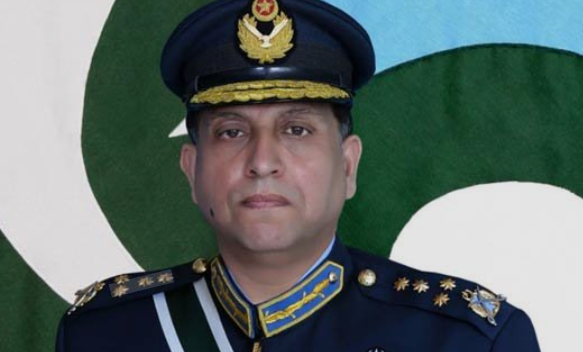 شاہینوں کا وہ سپہ سالار جس نے فضاؤں کا نصاب بدل دیا That commander of the 'Shaheens' who revolutionized the doctrine of aerial warfare.