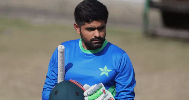 بابر اعظم انگلینڈ کے خلاف پہلے ٹیسٹ سے باہر، سلمان علی آغا کپتان مقرر Babar Azam ruled out of first Test against England, Salman Ali Agha appointed captain
