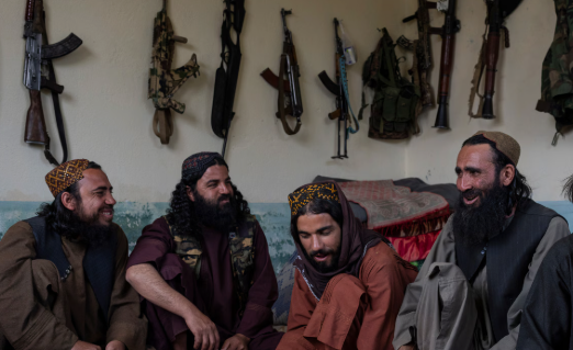 افغان طالبان کی جانب سے پاکستان سے افغانستان ہتھیاروں کی سمگلنگ کے دعوے مسترد Afghan Taliban's claim rejected, allegation of arms smuggling from Pakistan is baseless: Ministry of Information