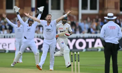 انگلینڈ نے لارڈز ٹیسٹ میں پاکستان کو 194 رنز کے بھاری مارجن سے شکست دیدی England defeated Pakistan by a massive margin of 194 runs in the Lord's Test