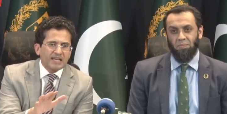 وفاقی حکومت کا ڈیزل کی قیمت میں 30 سے 32 روپے تک فی لٹر کمی کا فیصلہ Federal government decides to reduce the price of diesel by Rs 30 to Rs 32 per liter.