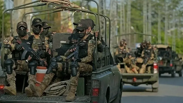 پنجگور میں خفیہ اطلاع پر سکیورٹی فورسز کی کارروائی، 5 دہشت گرد ہلاک Five terrorists killed in security forces' operation in Panjgur based on intelligence.