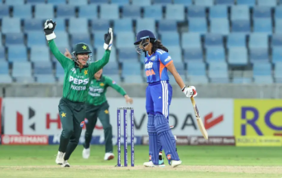 ویمن ٹی 20 ایشیا کپ کے اہم میچ میں بھارت نے پاکستان کو 7 وکٹوں سے ہرادیا India beat Pakistan by 7 wickets in crucial Women's T20 Asia Cup match