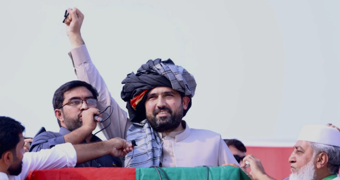 وزیراعلیٰ سہیل آفریدی او دیگر صوبائی وزرا کے خلاف احتجاج کیس میں 42 گواہان کے بیانات ریکارڈ Statements of 42 witnesses recorded in the protest case against Chief Minister Sohail Afridi and other provincial ministers.