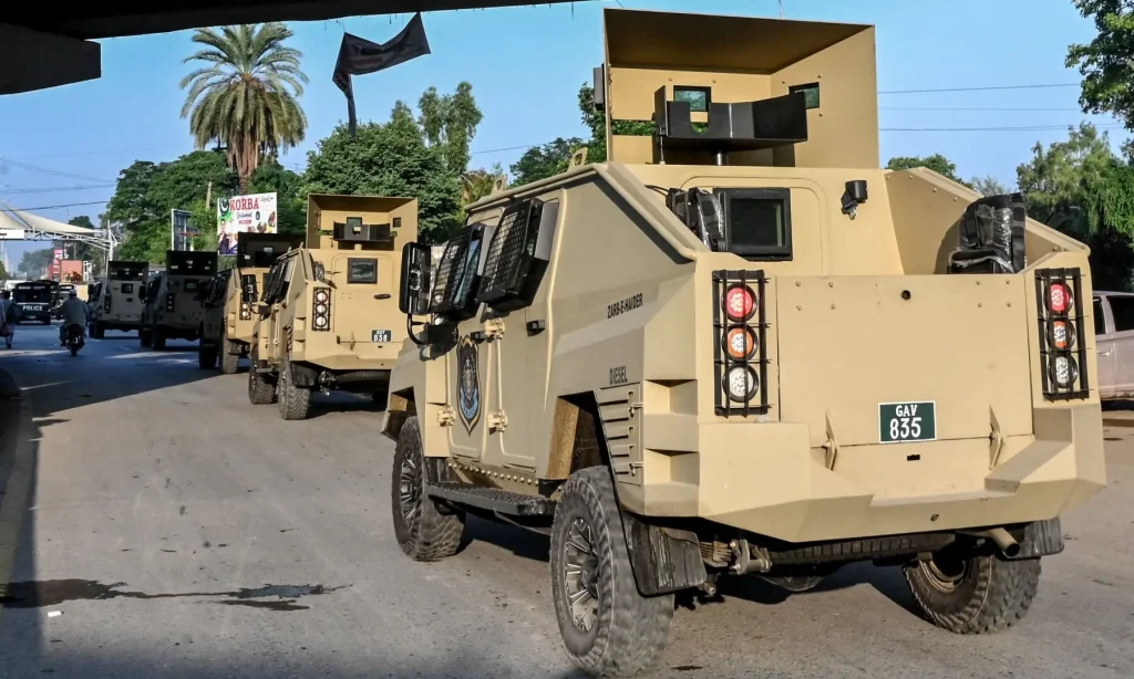 دہشت گردی کے خلاف جنگ کے لیے جدید بکتر بند گاڑیاں پشاور پولیس کو موصول