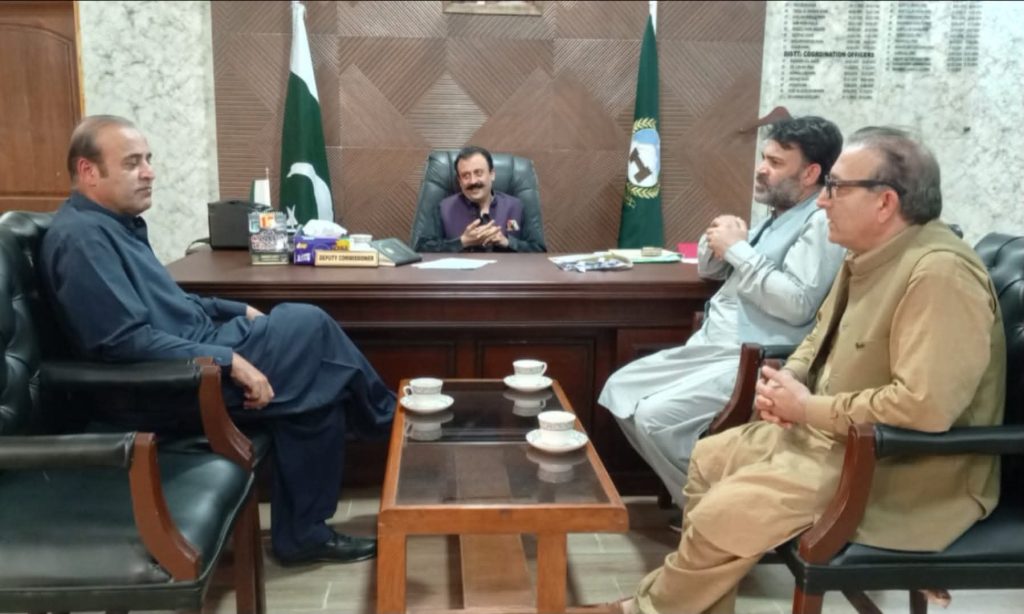 ڈپٹی کمشنر بونیر محمد انوار الحق سے پراونشل ڈاکٹرز ایسوسی ایشن کے وفد کی ملاقات، صحت کے شعبے میں تعاون کی یقین دہانی